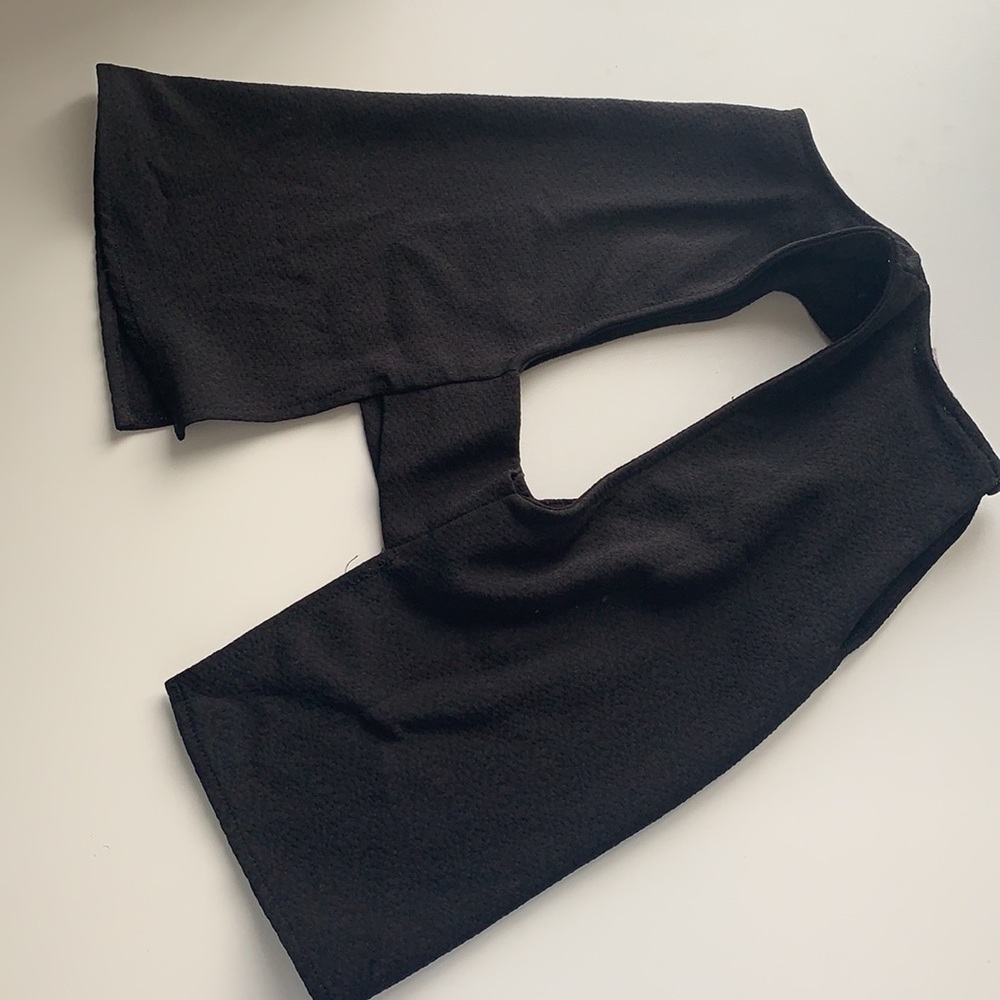 Black cropped top - Picture 2 of 2